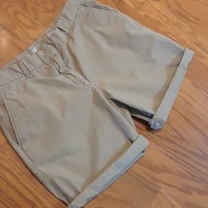 Gap shorts